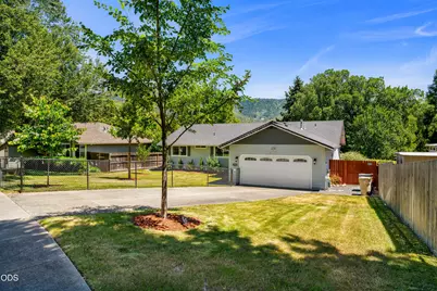 2503 NW Lassen Way, Grants Pass, OR 97526 - Photo 31