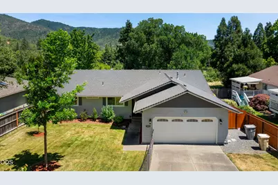 2503 NW Lassen Way, Grants Pass, OR 97526 - Photo 1