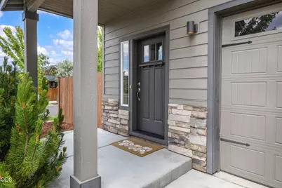 21154 Darnel Avenue, Bend, OR 97702 - Photo 3