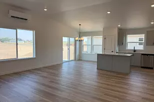 222 SE Peppermint Loop, Culver, OR 97734 - Photo 5
