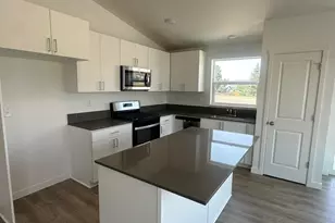 684 NE Rickenbacker Rd, Madras, OR 97741 - Photo 7