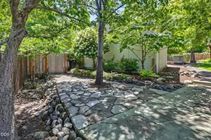 772 St Andrews Cir, Ashland, OR 97520 - Photo 35