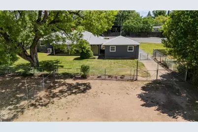 1375 Crater Lake Avenue, Medford, OR 97504 - Photo 27