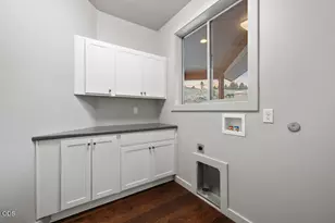 7306 Hanks Marsh Vis, Klamath Falls, OR 97601 - Photo 47
