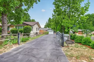 1222 Monroe Way, Grants Pass, OR 97527 - Photo 7