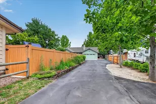1222 Monroe Way, Grants Pass, OR 97527 - Photo 5