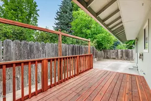1222 Monroe Way, Grants Pass, OR 97527 - Photo 31