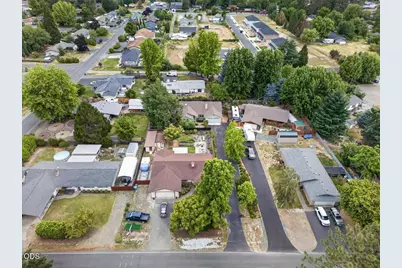 1222 Monroe Way, Grants Pass, OR 97527 - Photo 45