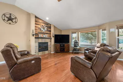 841 NW Negus Place, Redmond, OR 97756 - Photo 9