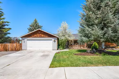 841 NW Negus Place, Redmond, OR 97756 - Photo 1