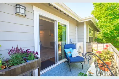 2244 McCall Drive, Ashland, OR 97520 - Photo 9