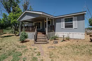 1245 Davanna Dr, Eagle Point, OR 97524 - Photo 3