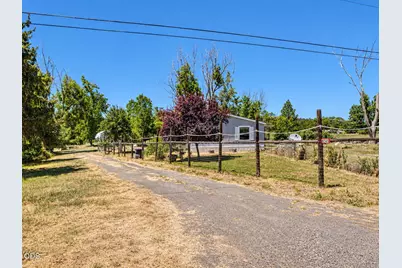 1245 Davanna Drive, Eagle Point, OR 97524 - Photo 1