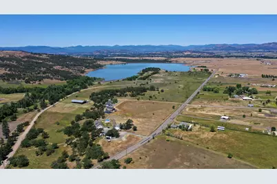 1245 Davanna Drive, Eagle Point, OR 97524 - Photo 7
