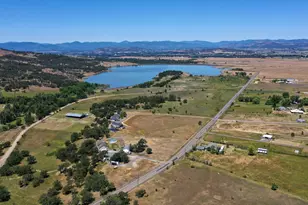 1245 Davanna Dr, Eagle Point, OR 97524 - Photo 7