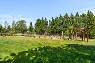 693 Horizon Hills Rd, Williams, OR 97544 - Photo 43