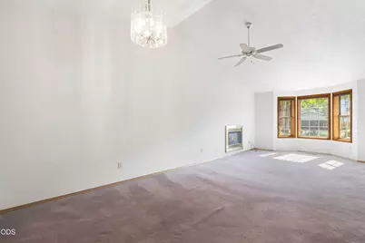 2400 NE Jones Road, Bend, OR 97701 - Photo 11