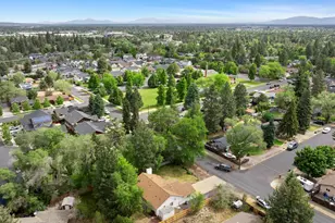 2400 NE Jones Rd, Bend, OR 97701 - Photo 33