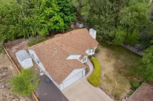 2400 NE Jones Rd, Bend, OR 97701 - Photo 5