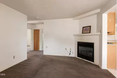 108 NW Dogwood Avenue, Redmond, OR 97756 - Photo 7