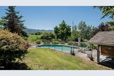 5247 Dobrot Way, Central Point, OR 97502 - Photo 25