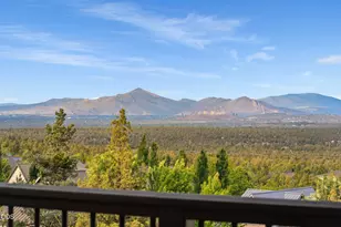 360 Vista Rim Dr, Redmond, OR 97756 - Photo 11