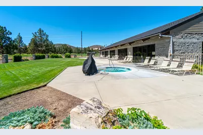 360 Vista Rim Drive, Redmond, OR 97756 - Photo 133