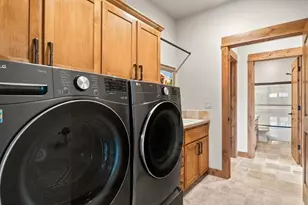 360 Vista Rim Dr, Redmond, OR 97756 - Photo 87