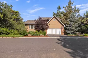 1250 Wild Plum Dr, Klamath Falls, OR 97601 - Photo 1