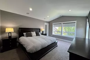61152 SE Sydney Harbor Dr, Bend, OR 97702 - Photo 17