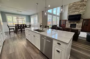 61152 SE Sydney Harbor Dr, Bend, OR 97702 - Photo 13