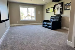 61152 SE Sydney Harbor Dr, Bend, OR 97702 - Photo 23