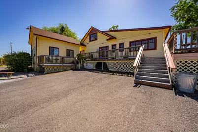 143 S Main Street, Phoenix, OR 97535 - Photo 81
