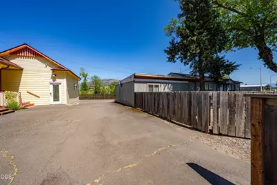 143 S Main Street, Phoenix, OR 97535 - Photo 61