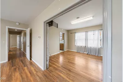 143 S Main Street, Phoenix, OR 97535 - Photo 93