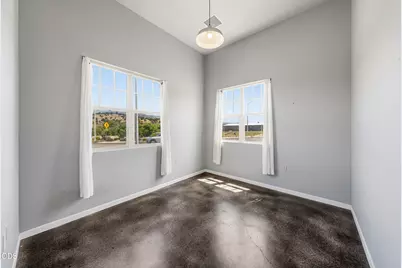 143 S Main Street, Phoenix, OR 97535 - Photo 25