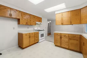 61568 Newberry Dr, Bend, OR 97702 - Photo 13
