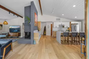 18943 Martingale Cir, Bend, OR 97703 - Photo 5