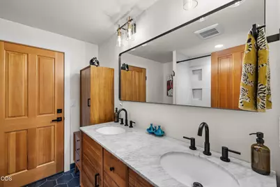 18943 Martingale Circle, Bend, OR 97703 - Photo 29