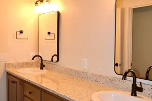 1540 W Harbeck Rd, Grants Pass, OR 97527 - Photo 11