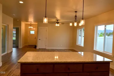 1540 W Harbeck Road, Grants Pass, OR 97527 - Photo 3