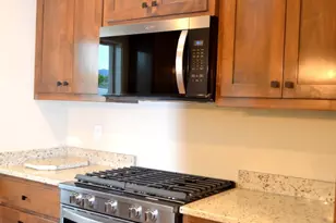 1540 W Harbeck Rd, Grants Pass, OR 97527 - Photo 5