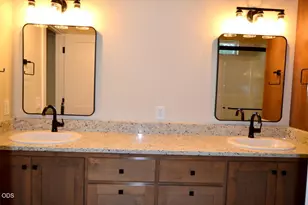 1540 W Harbeck Rd, Grants Pass, OR 97527 - Photo 9