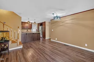 5003 Rogue River, Eagle Point, OR 97524 - Photo 7