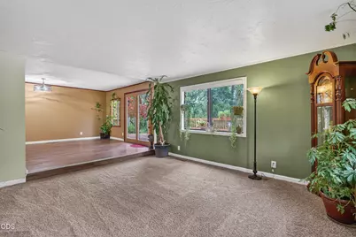 5003 Rogue River, Eagle Point, OR 97524 - Photo 13