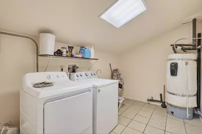 5003 Rogue River, Eagle Point, OR 97524 - Photo 31