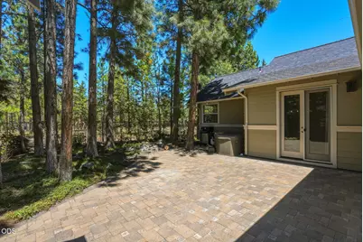 19128 Park Commons Drive, Bend, OR 97703 - Photo 23