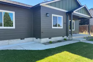 126 Lorraine Ave, Eagle Point, OR 97524 - Photo 17