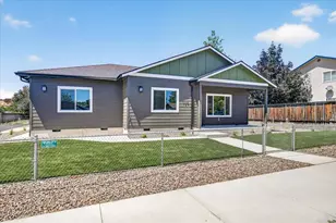 126 Lorraine Ave, Eagle Point, OR 97524 - Photo 1