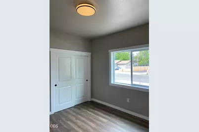 126 Lorraine Avenue, Eagle Point, OR 97524 - Photo 11